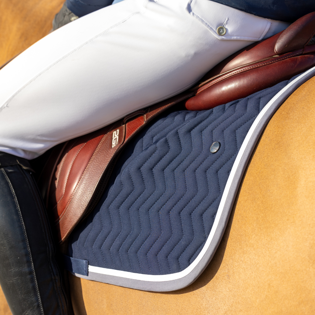 Tapis de selle Arrow - bleu marine/gris - blanc