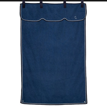 Stable curtain