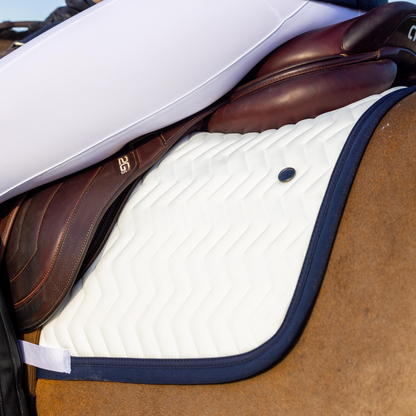 Saddle pad Arrow - white/navy - navy