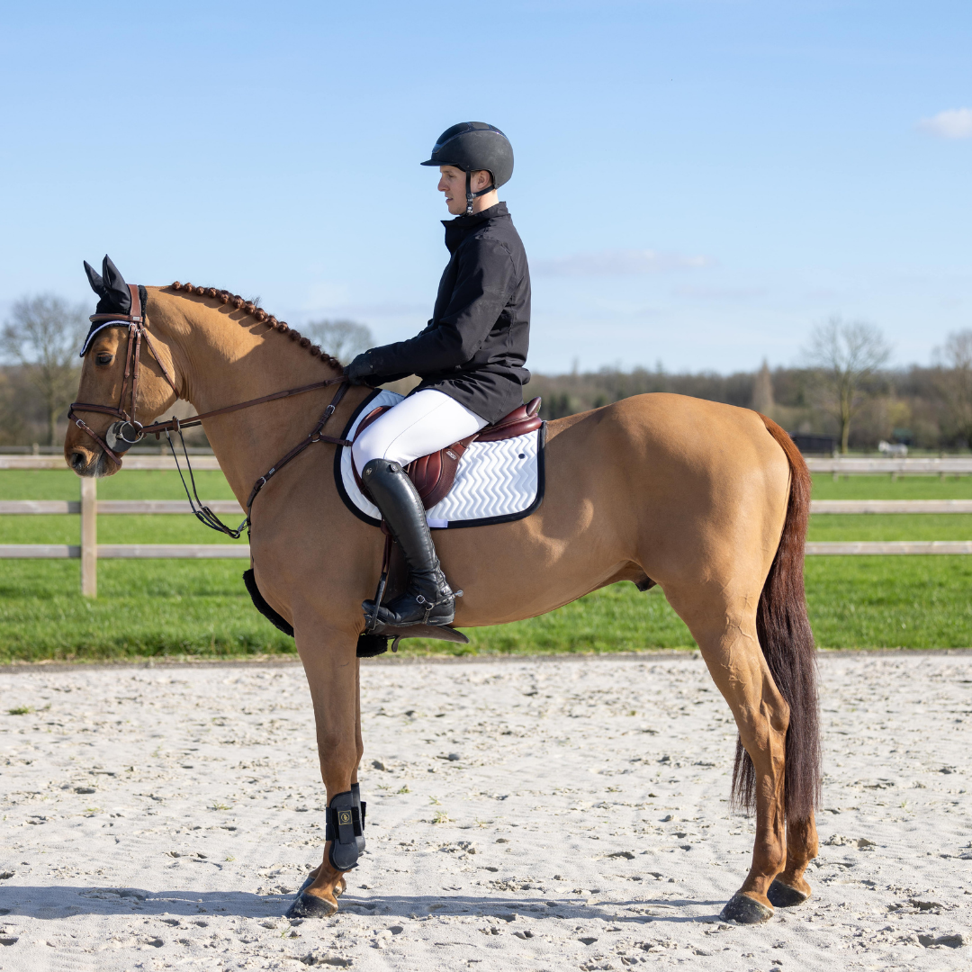 Saddle pad Arrow - white/black - black