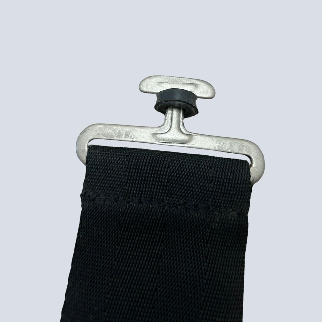 Detachable surcingles