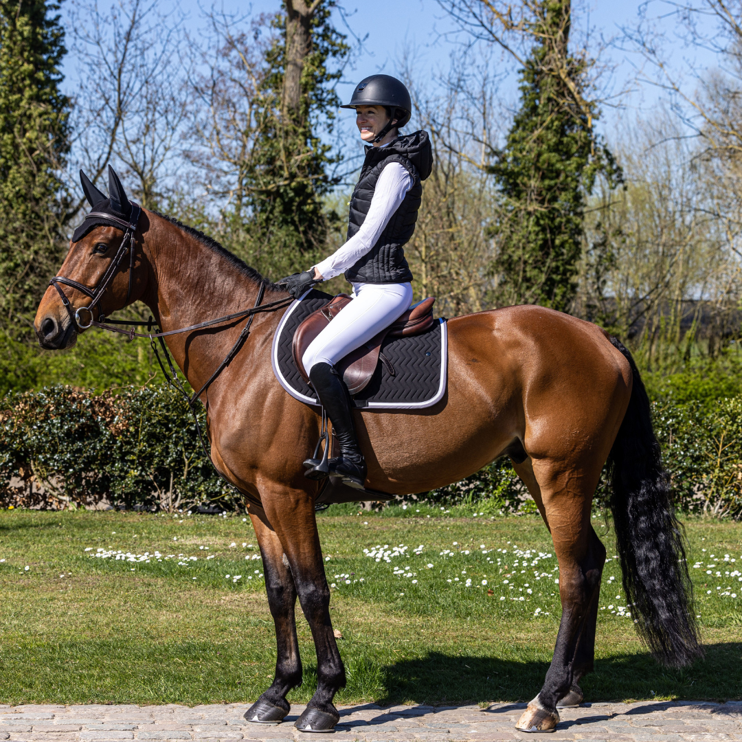 Saddle pad Arrow - black/grey - white