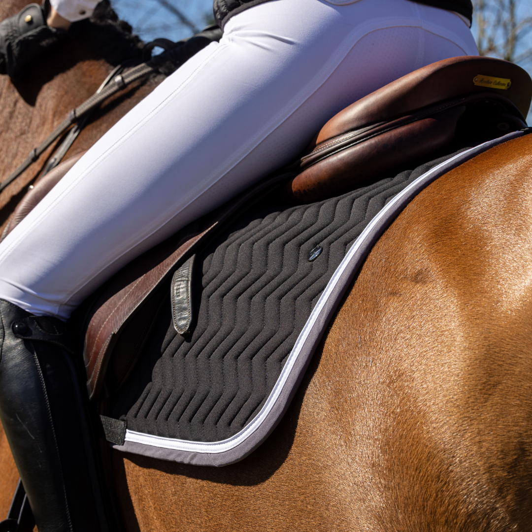 Saddle pad Arrow - black/grey - white