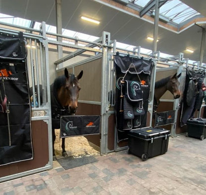 Stable guard black/black - white