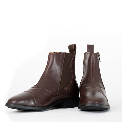 Stiefel mit schrägem Reißverschluss